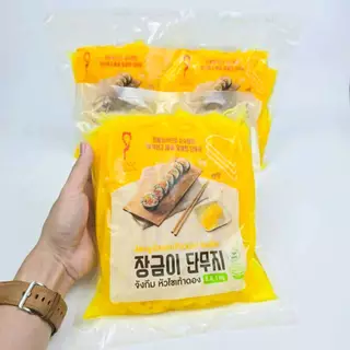 ไชเท้าดองเกาหลี แบบเส้น 1kg จังกึมมี คิมบับ หัว ไชเท้า ดอง เกาหลี 단무지 Danmuji Pickled Radish