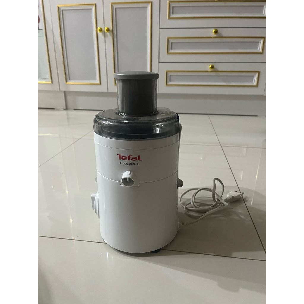 เครื่องสกัดน้ำผลไม้มือสอง TEFAL ZE370138 0.90 ลิตร
