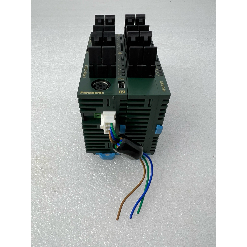 PLC Panasonic FP0R-C32CT + FP0-E32T Expansion 24VDC มือสอง #๓ ถอดจากเครื่องใช้งาน ขายยกชุด  ส่งฟรี