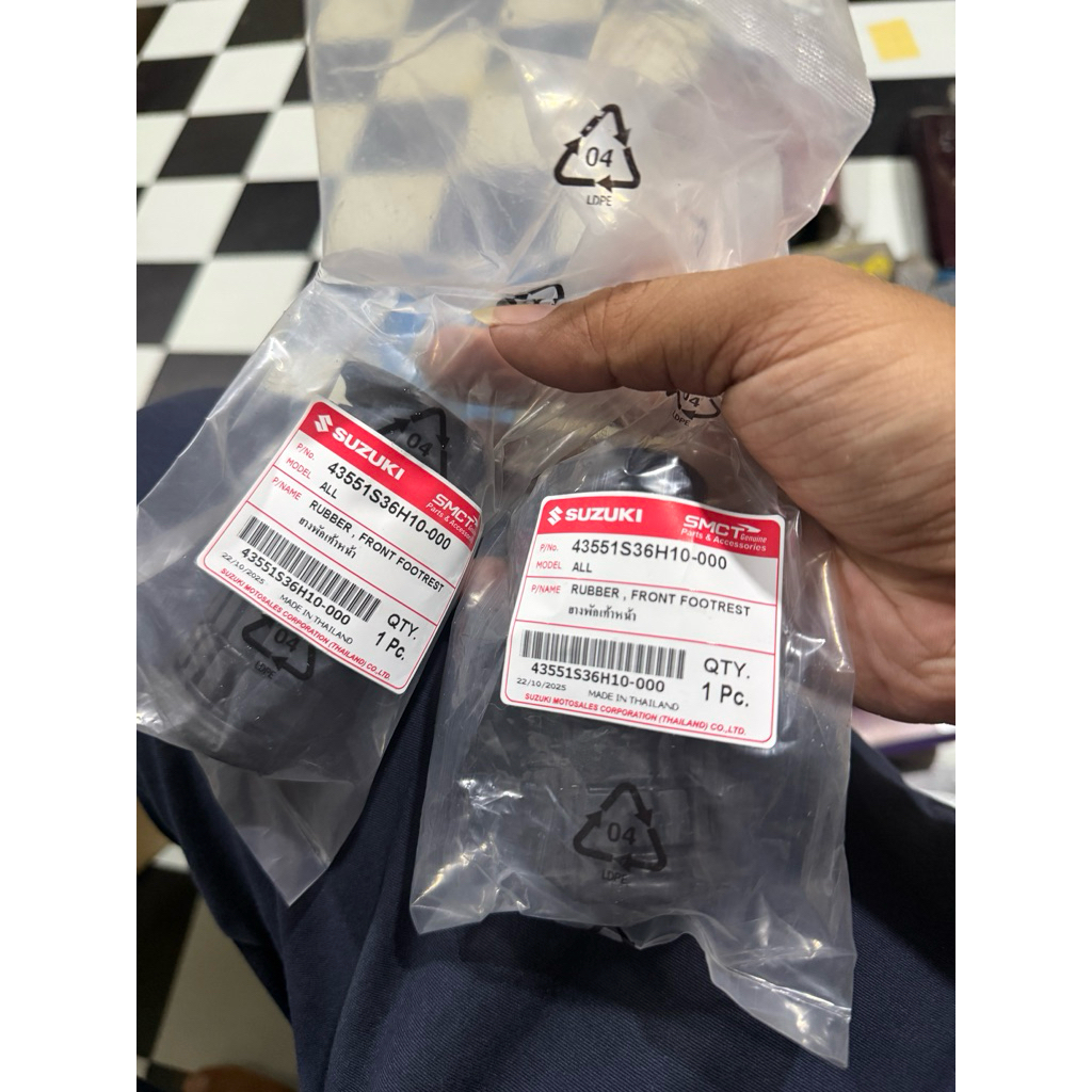 ยางพักเท้าหน้าแท้Suzuki Smct รุ่นCrystal Swing Royal(ราคาต่อคู่)