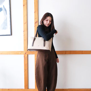 (พร้อมส่ง)NOW IS NOW KEIRA 14" (V.3) กระเป๋าสะพายข้าง เปิดปิดแบบซิป
