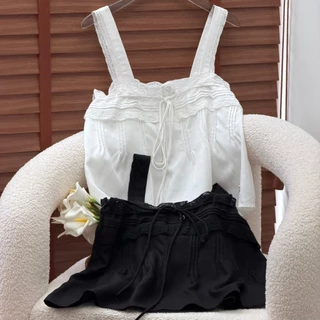 SISSY : Luna Lace Top (XS-XXL) เสื้อสายเดี่ยวผ้าลินิน แต่งลูกไม้ ดีเทลจับจีบหน้า ผ้านุ่มพริ้ว ใส่สบาย