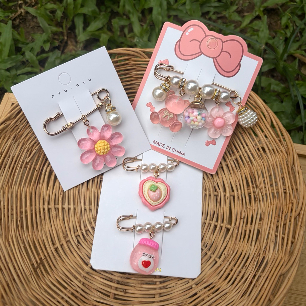 เข็มกลัด 🔶FR01 ขนาด 3.8-4.8 ซม. 4 ชิ้น ติดแน่น ไม่เป็นรู brooch ติดเสื้อผ้า กระเป๋า ปรับเอวกางเกง (พร้อมส่ง)