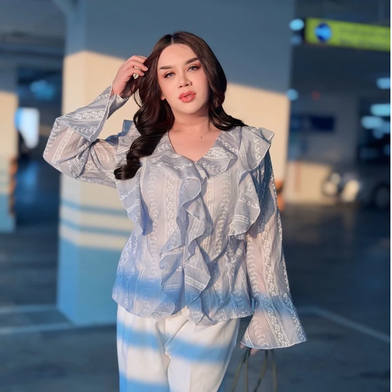 Maharani - Adella เสื้อแขนกระดิ่งสาวอวบ - อก40-48 - #T142