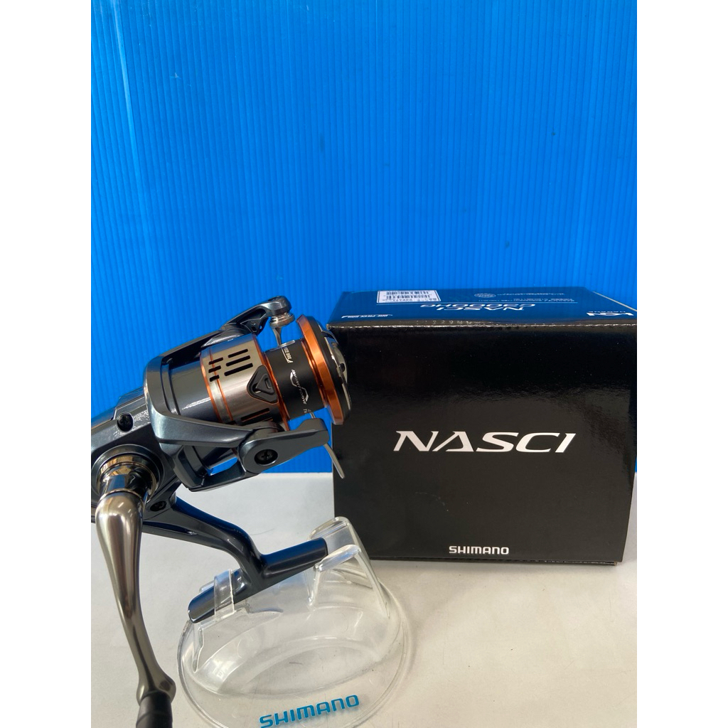 รอกสปินนิ่ง SHIMANO NASCI C3000HG