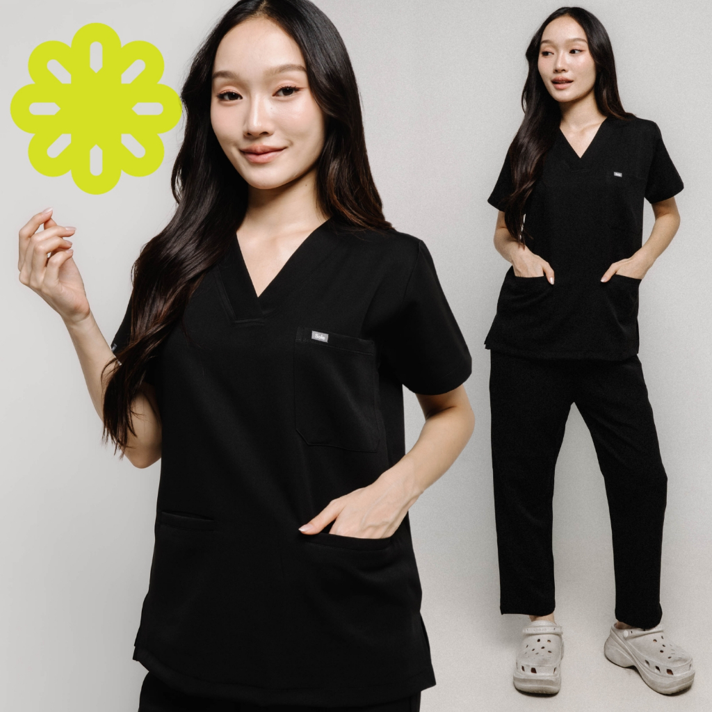ชุดสครับ Unisex 3 กระเป๋า เสื้อสครับหมอ พยาบาล ใส่สบาย ยับยาก  สี Black รุ่น Comfy | Sole Scrubs (ขายเสื้อแยกกางเกง)
