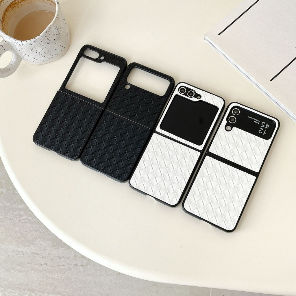 พร้อมส่งจากไทย ! เคสฟลิปงานหนังลายกระเป๋าสานสุดเท่ห์ (2210) for Samsung Galaxy ZFlip8 Flip7 Flip6 Flip4 Flip5