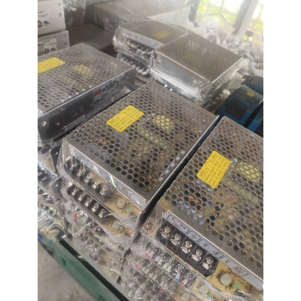 switching 220vac to 24vdc