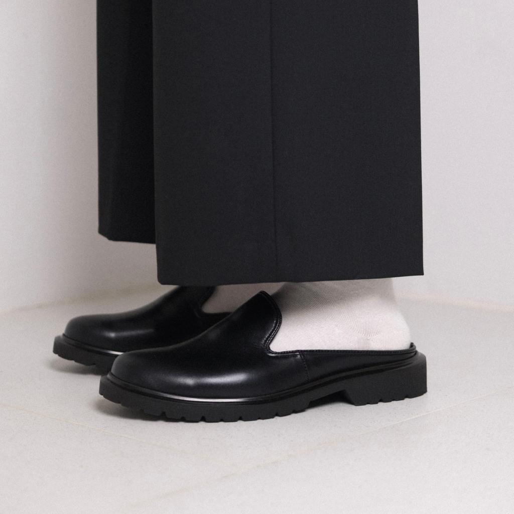 Basic No.17 รองเท้าหนังแท้เปิดส้น ทรงคลาสสิค Leather Mule Loafers