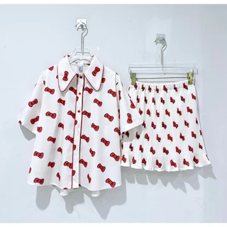 Sawat bt " Rabbit set " กับ ”Florence pleated set“ ตัวเสื้อoversize ปกหูกระต่าย