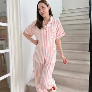 ชุดนอนผ้าไหมเกาหลี ป้ายy ฟรีไซส์ อก43" แขนสั้น-ขายาว