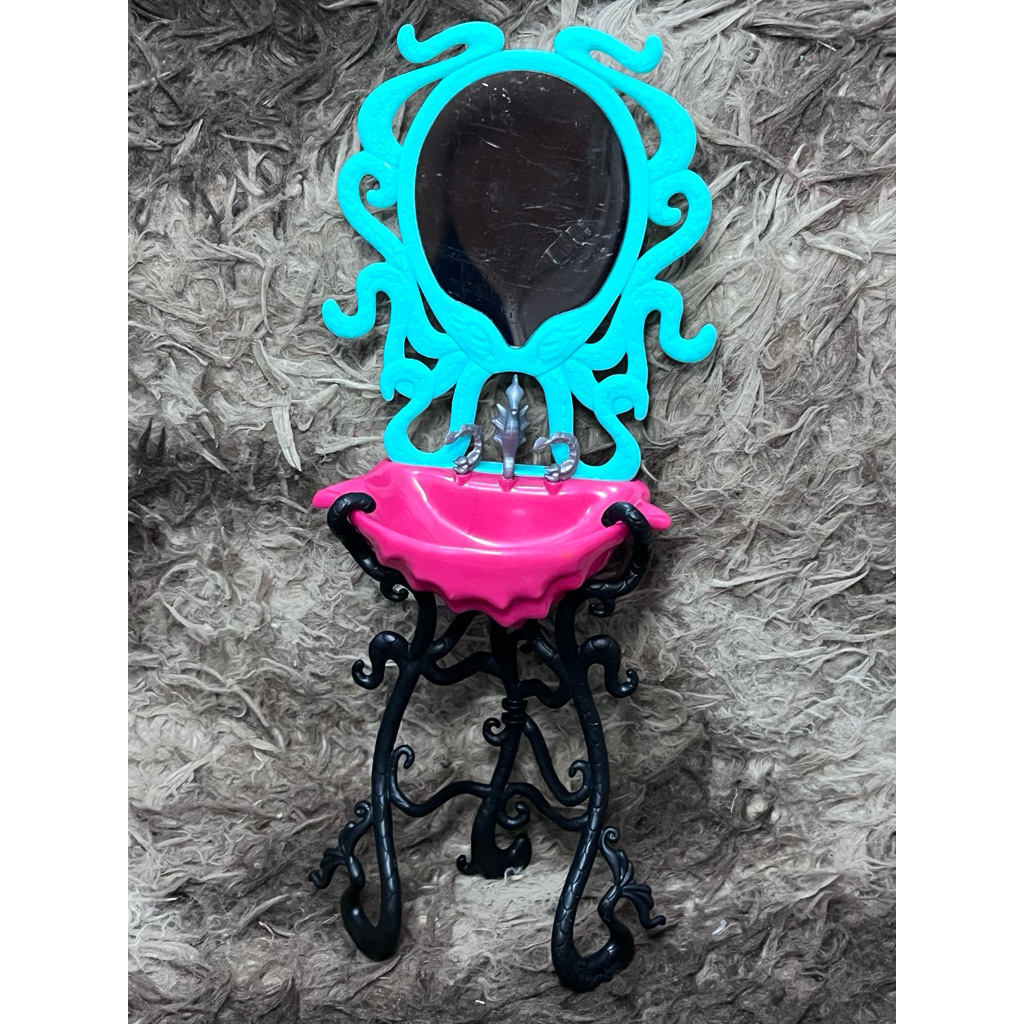 Monster High Lagoona Blue Shower Room / Hydration Station Playsetมือสอง