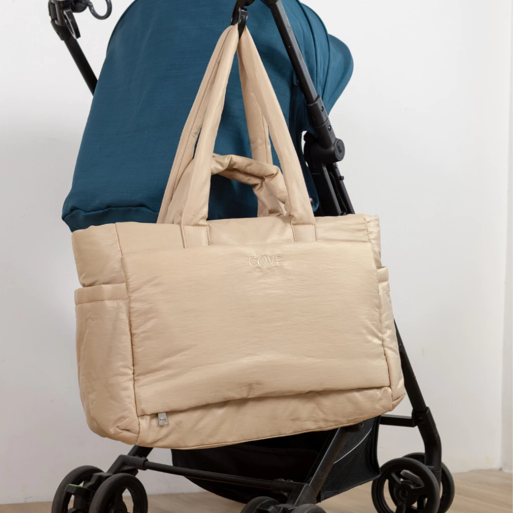 COVE Mother Of All - Essential TOTE กระเป๋าใส่ของอเนกประสงค์ กระเป๋าแม่ลูกอ่อน กระเป๋าออกกำลังกาย เบา ช่องเยอะ 15 ช่อง
