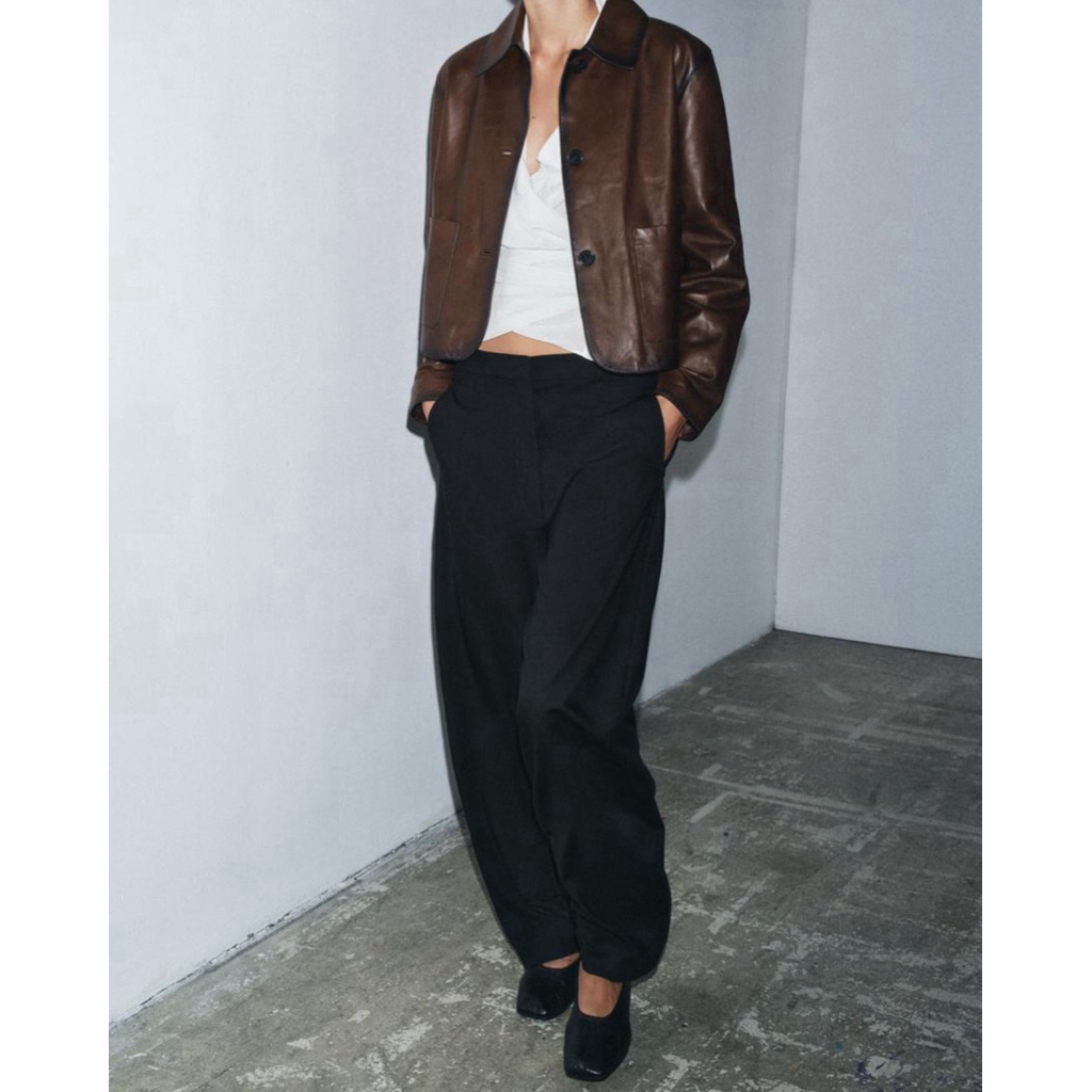 กางเกงขายาว ZARA ทรงขากระบอกใหญ่ WIDE-LEG TAILORED TROUSERS แต่งจีบหน้า ผ้าทิ้งตัวสวย พรางหุ่นสูงเพรียว (A0901)