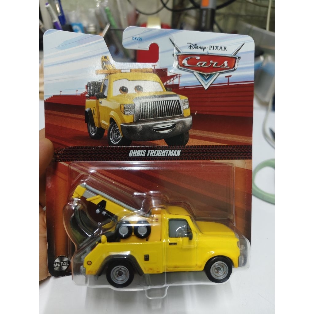 Mattel Disney Pixar Cars ตัวละคร Chris Freightman จากซีรีส์ "Cars on the Road"