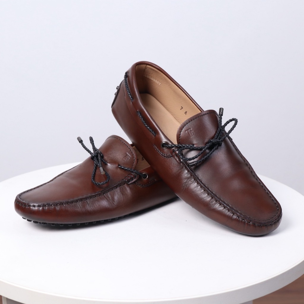 รองเท้า Tod's ของแท้ 100% สภาพใหม่ Premium [TOD’S 7A UK / 41 EU / 26.5 CM] | MOPOKO