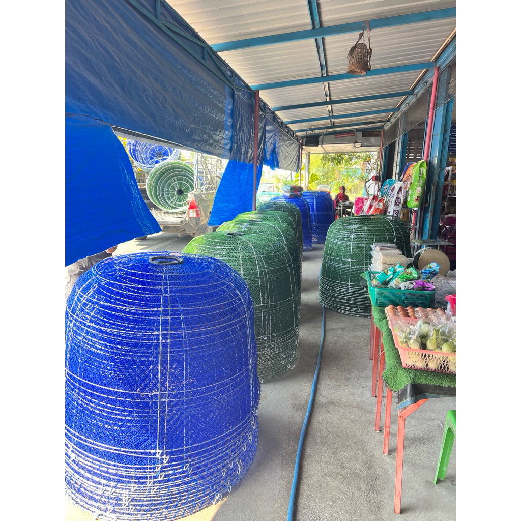 สุ่มไก่ 6ขา6วง กว้าง 105 เซนติเมตร สูง 70 เซนติเมตร สีน้ำเงิน