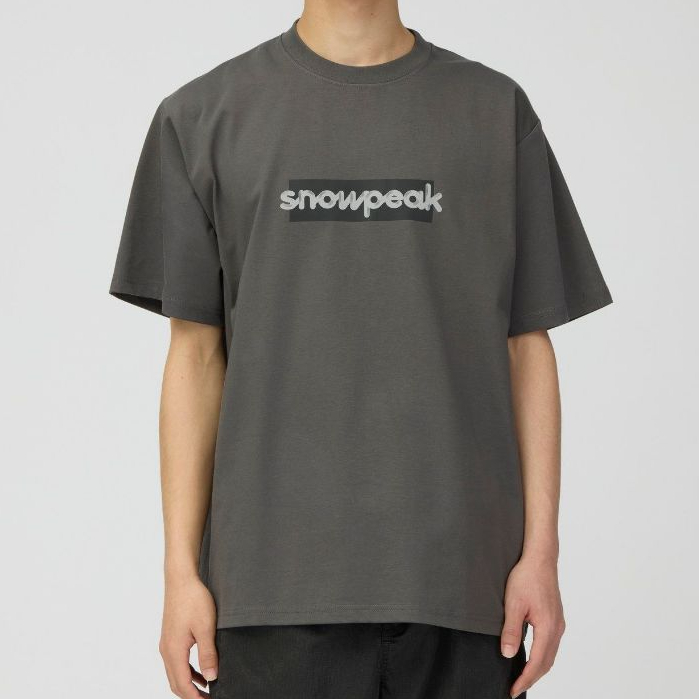 Snow Peak เสื้อยืด รุ่น SP REFLECTIVE TYPOGRAPHY T-SHIRT — صورة 4