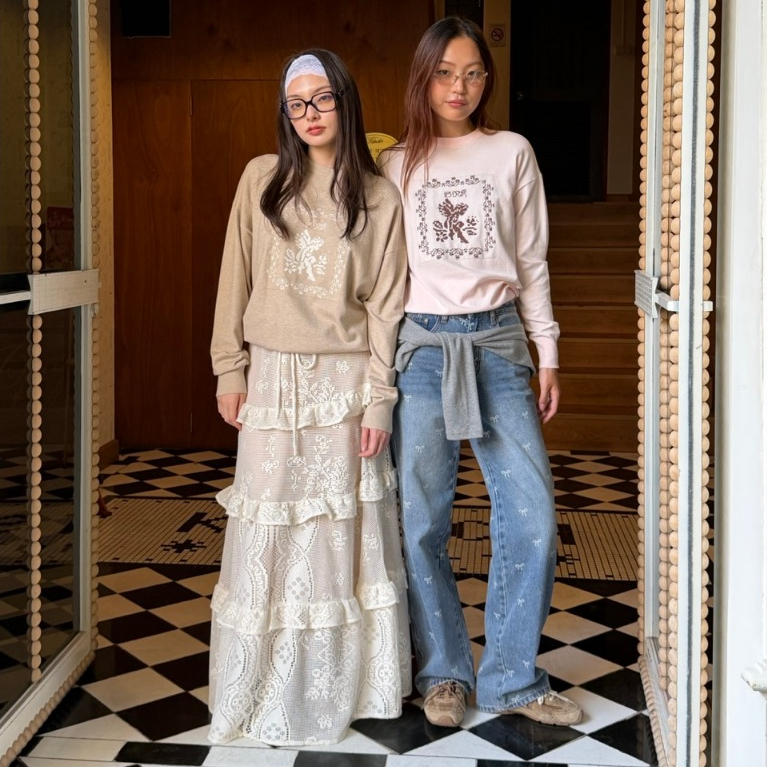 ÉTOILE BNK CUPID SWEATER เสื้อ SWEATER ลาย cupid สุดคิ้วไหมพรมนุ่มใส่สบาย