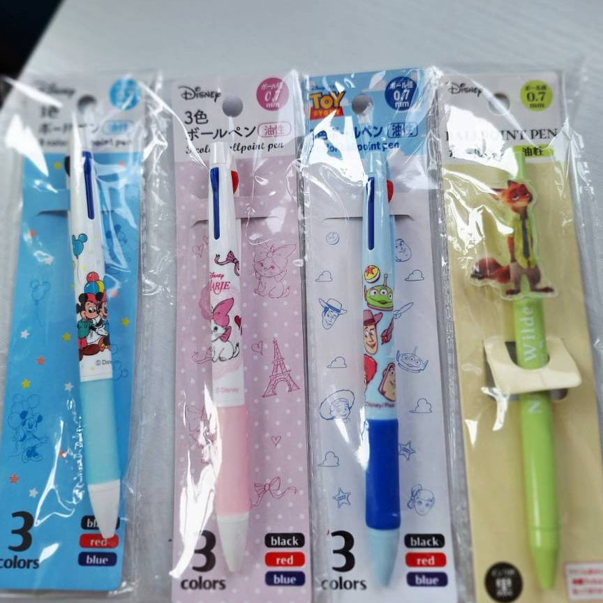 3 Color Ballpoint Pen ปากกาลูกลื่น 3 สีในแท่งเดียว ลิขสิทธิ์แท้จากดีสนีย์ นำเข้าจากญี่ปุ่น พร้อมส่งจากไทย