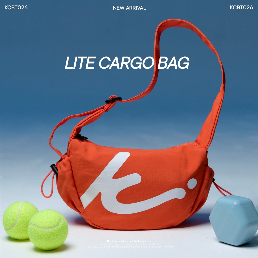 KIM&CO. ORIGINAL – LITE CARGO BAG (KCBT026) กระเป๋าสะพายข้าง Compact Cargo น้ำหนักเบา สำหรับใช้งานทุกวัน
