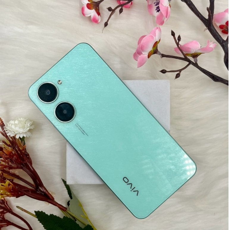 ViVo Y03 ( 4+64GB ) สวยใหม่