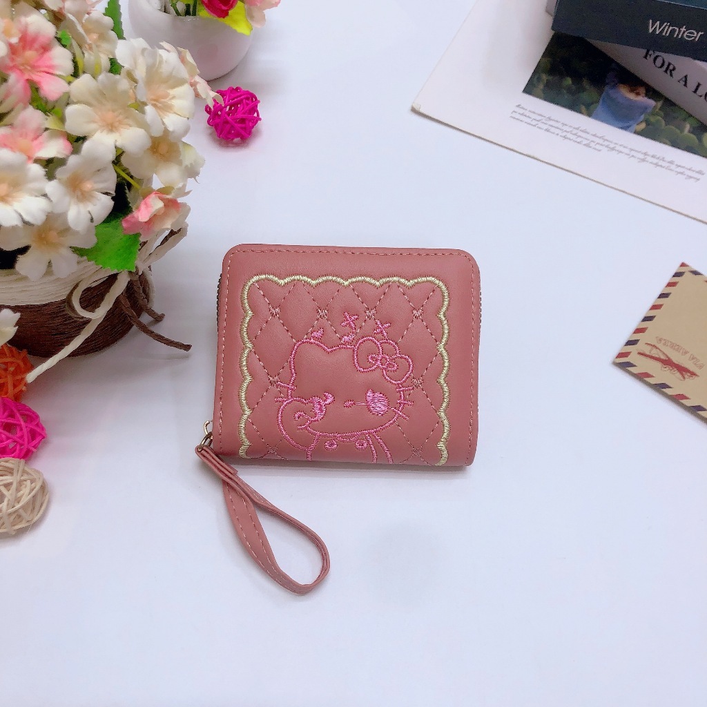 SS60#กระเป๋าสตางค์ราคาถูกกระเป๋าสตางค์ใบสั้น มีซิปใบสำหรับใส่เหรียญ มีช่วงใส่บัตรงทั้งหมด4ช่อง วัดสุด:หนังPU รุ่นใหม
