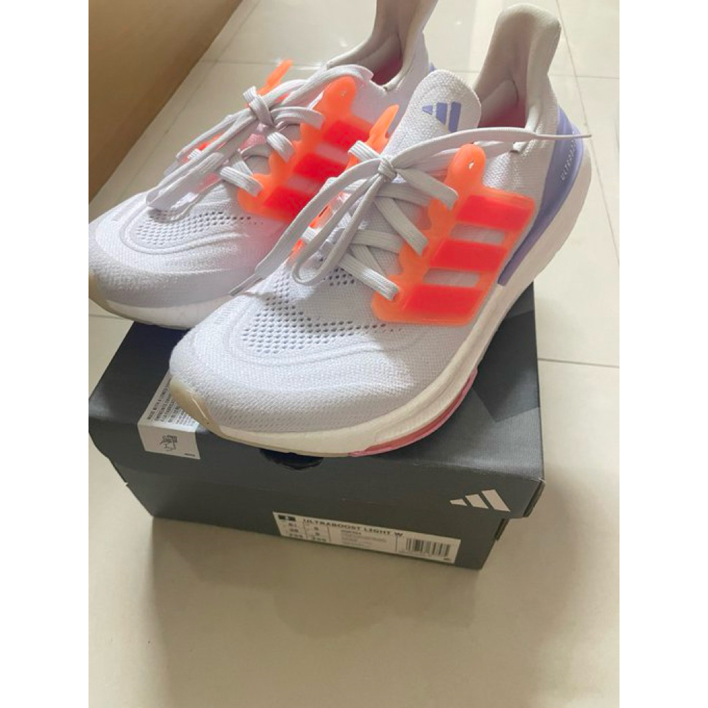 ของแท้ Ultraboost Light W size 38 (23.5 cm)