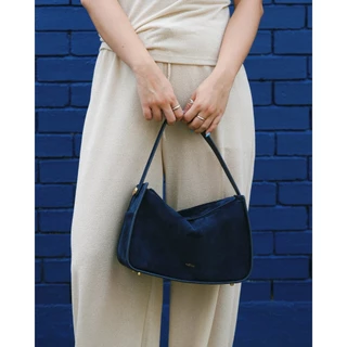 Tocco Toscano Luisa Hobo กระเป๋าสะพายแฟชั่นผู้หญิง หนังกลับ Suede เรียบหรู น้ำหนักเบา ใช้ได้ทุกวัน