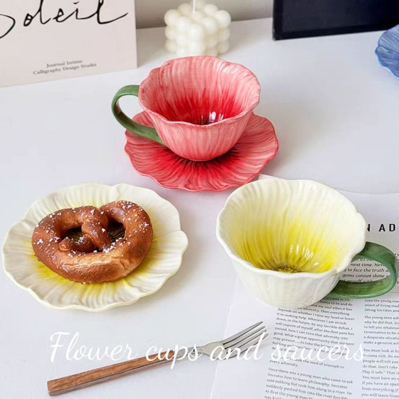 Chansuay - จานสวย ชุดแก้วชา แก้วกาแฟ ลายดอกไม้ มาพร้อมจานรอง