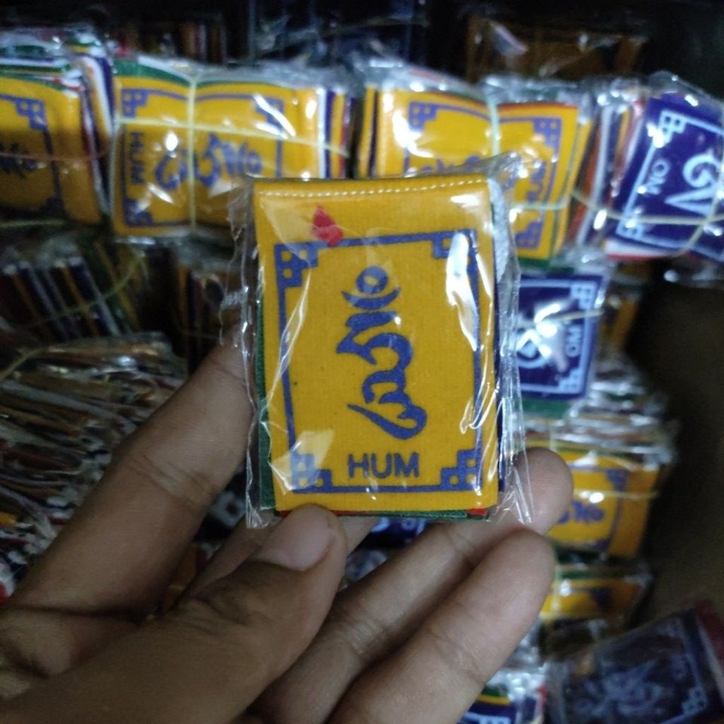 ธงทิเบตจิ๋ว ชิ้นละ 40 บาท ธงมงคล ธงโอมมาณีปัทเมฮัม ธงเนปาล