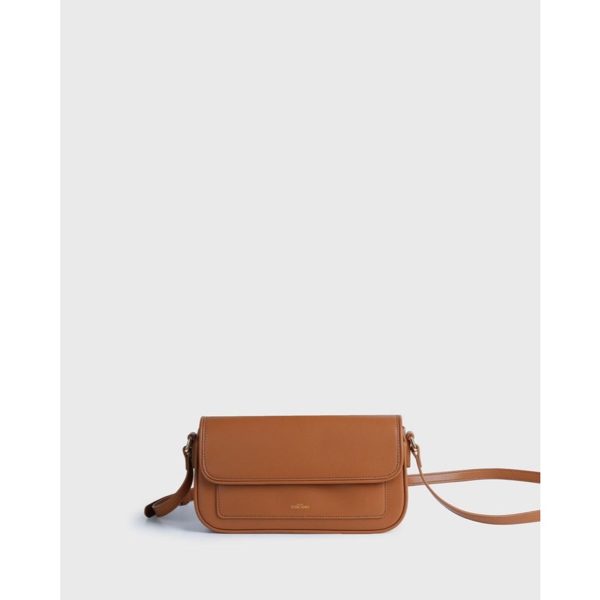 Tocco Toscano Livia Crossbody Bag กระเป๋าสะพายข้างผู้หญิง แฟชั่น มินอมอล ดีไซน์หรู สะพายได้ทุกโอกาส