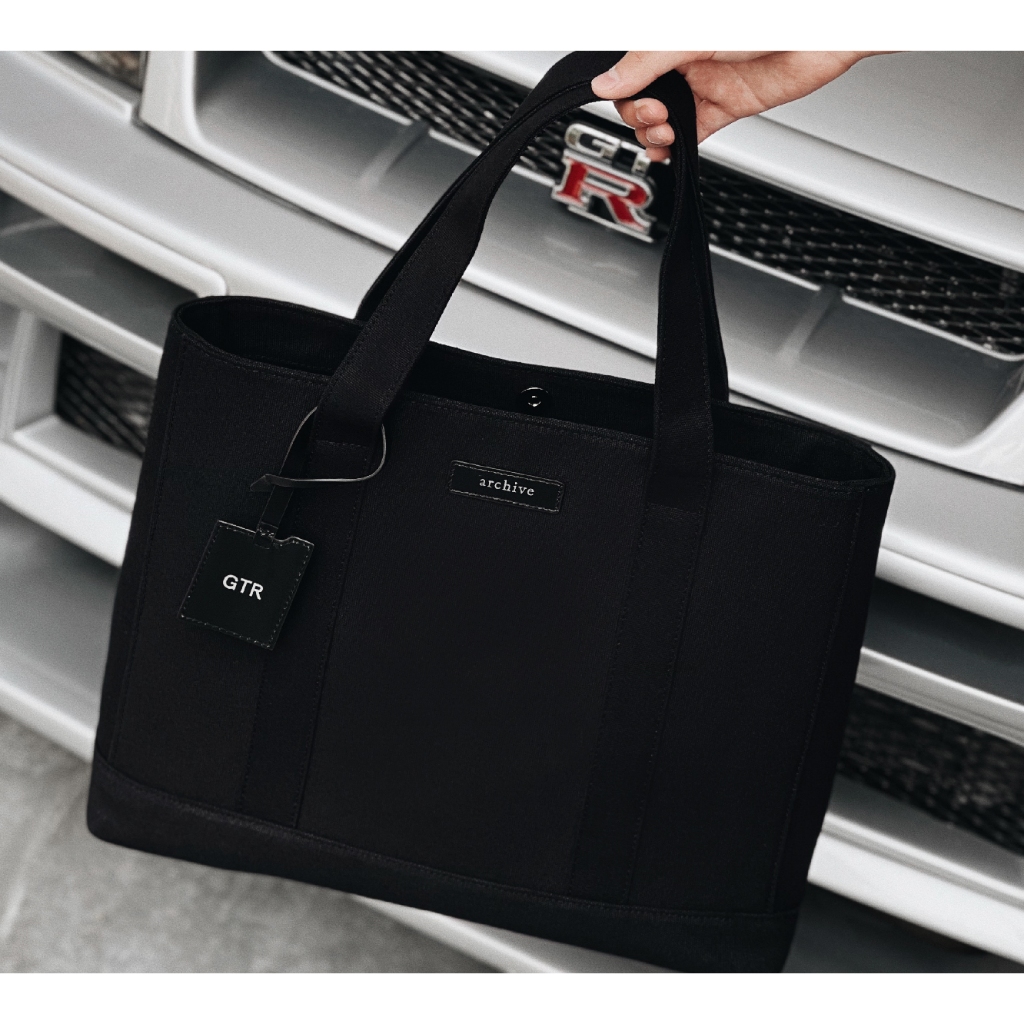 Archive Hampton Tote II (Black/Black)
