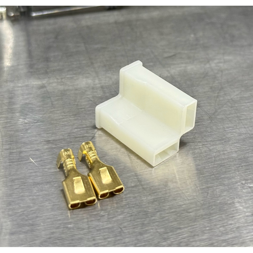 P-265 ปลั๊กรีเลย์ไฟเลี้ยว ปลั๊กขาว 2P พร้อมพิน