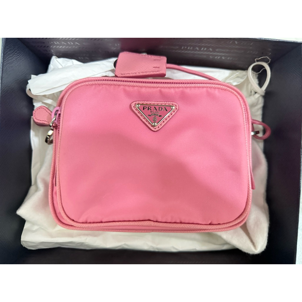 กระเป๋าสะพายข้าง Prada Nylon Re-Edition 2005 ไมโครชิพ