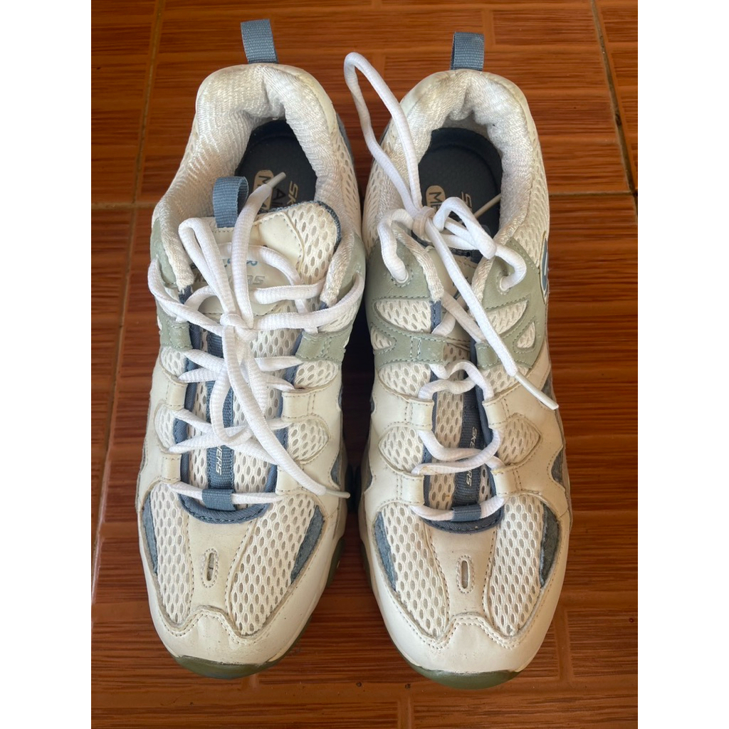 รองเท้าผ้าใบsketcherมือ2