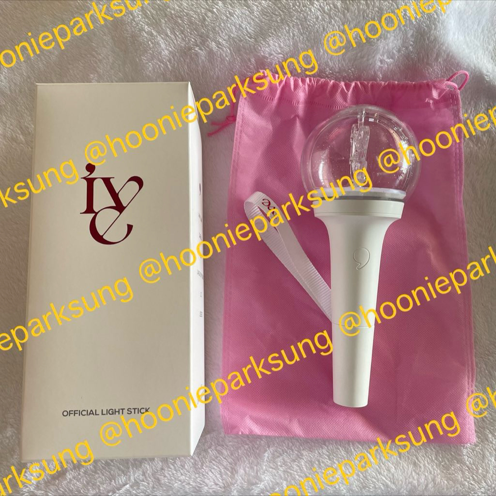 ส่งต่อ แท่งไฟ 💕🤍 พร้อมส่ง ive official light stick  ใช้ไปหนึ่งครั้งถ้วน