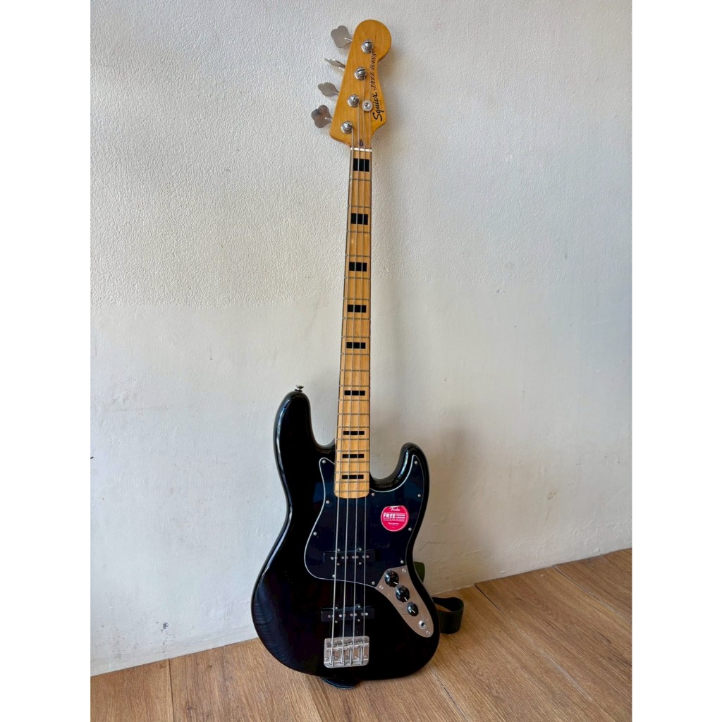 Squier Classic Vibe 70's Jazz Bass - Black เบสไฟฟ้า (ซื้อเอามาตั้งโชว์)