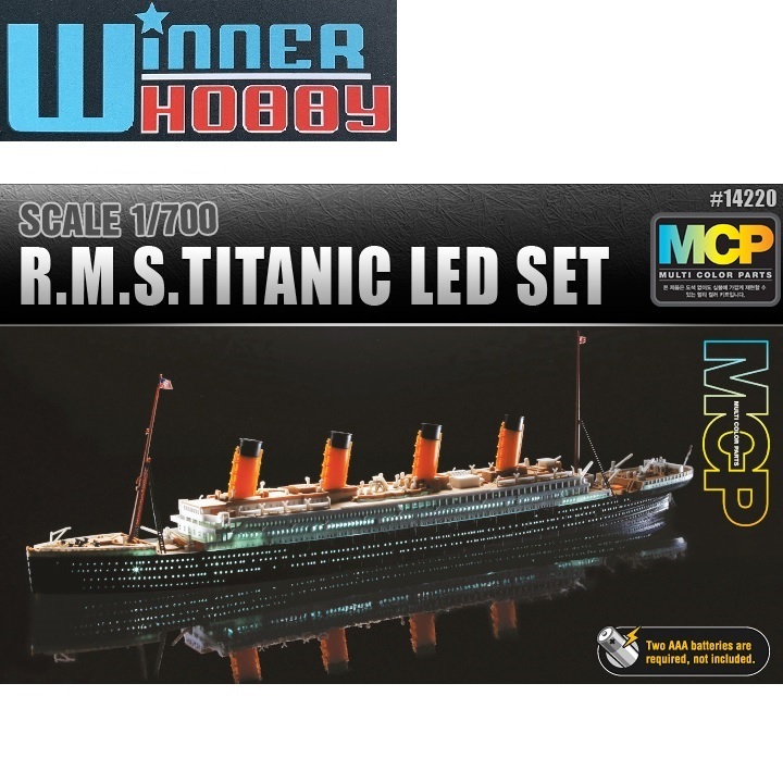 Academy 14220 R.M.S. TITANIC + LED SET 1/700