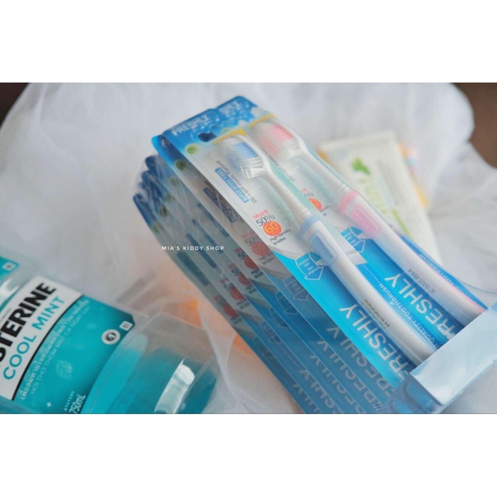 แปรงสีฟัน Freshly 575 ขนแปรงเรียวแหลมนุ่มพิเศษ แพค 12ด้าม