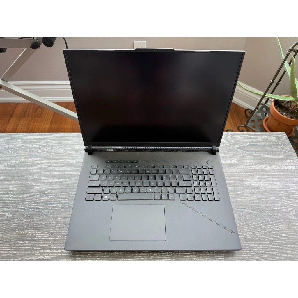 Brand New ASUS ROG SCAR 18 (2023)  32GB RAM 2TB SSD 13980HX/ RTX 4090 / 18" Nebula Display 16:10 QHD