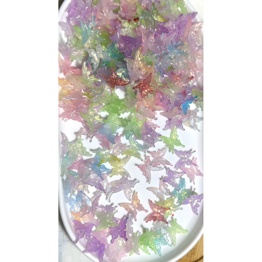 ลูกปัดผีเสื้อ 10x20 mm คละสี50ชิ้น ตกแต่งงานแฮนด์เมด DIY แพ็ค