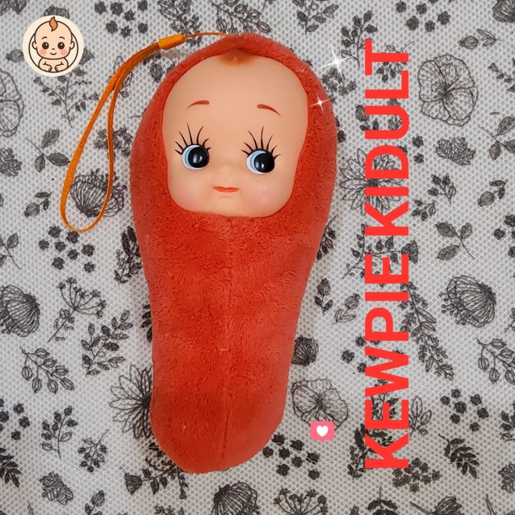kewpie คิวพีวินเทจ🇯🇵แท้ Kewpie Sausage Vinyl Face Red Plush Toy Figure keychain Used/Banana kewpie