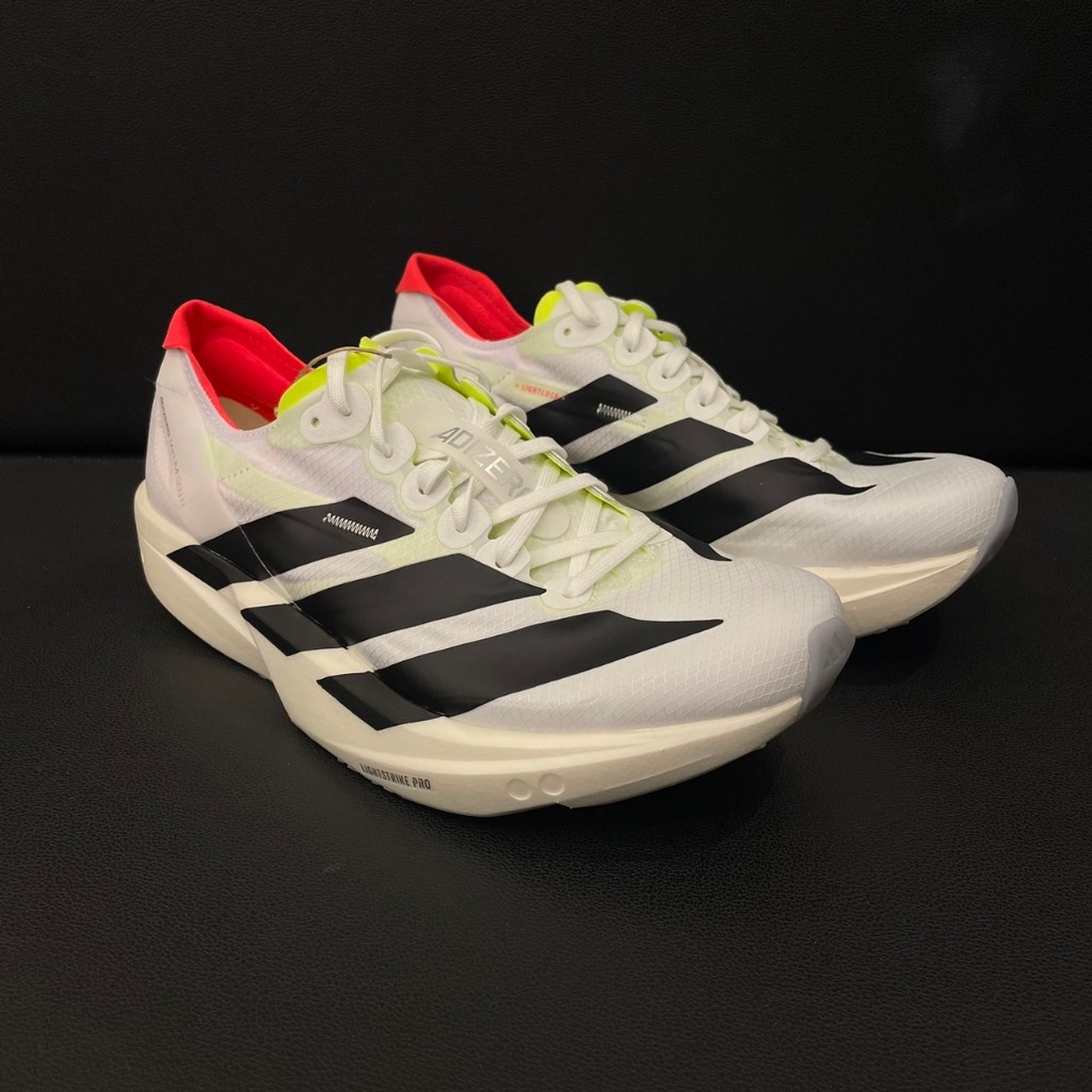 ADIDAS W ADIZERO TAKUMI SEN 11 สี FTWWHT/CBLACK/LUCRED