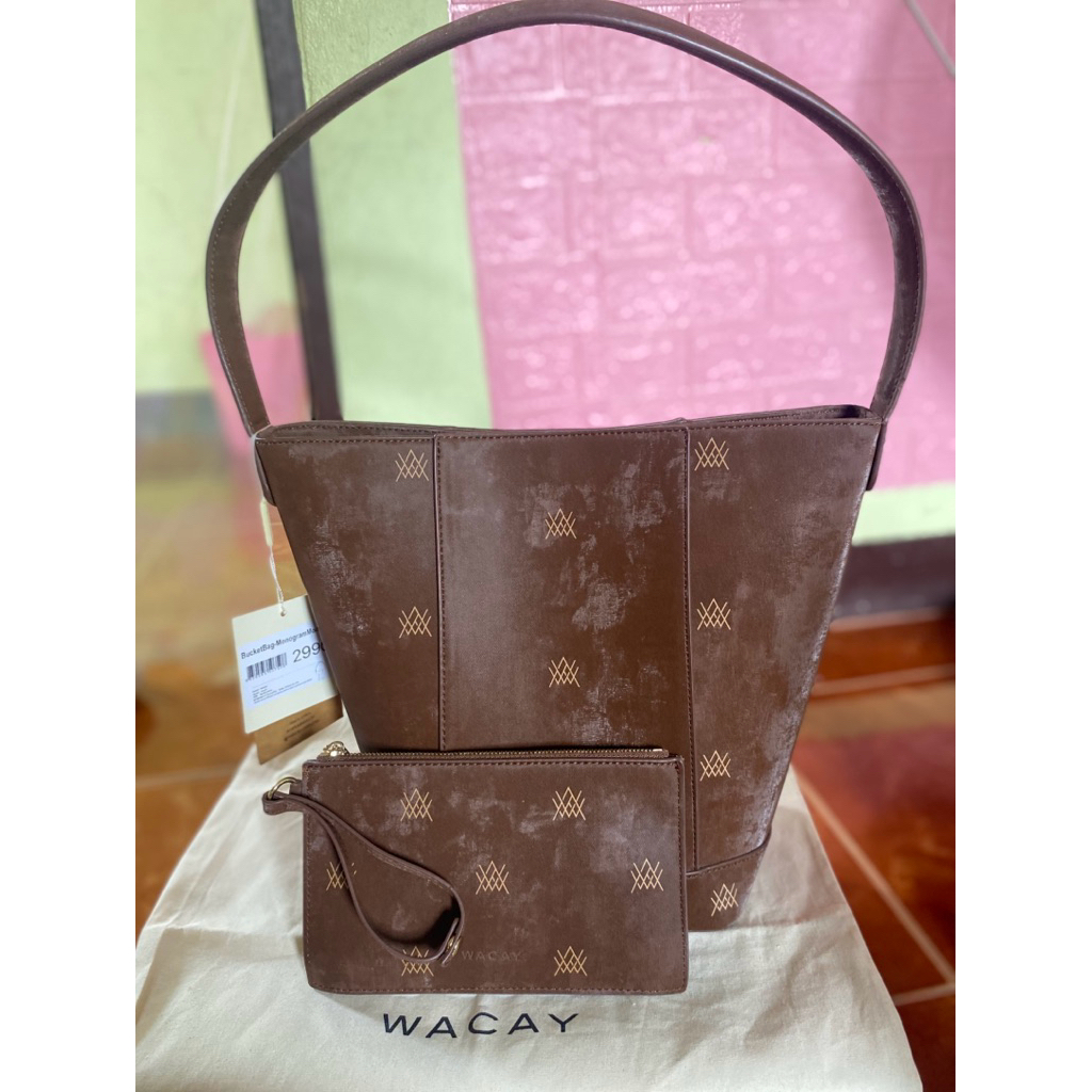 wacayกระเป๋ามือ2สภาพใหม่เหมือนมือ1 มีร่องรอยจากการใช้งาน