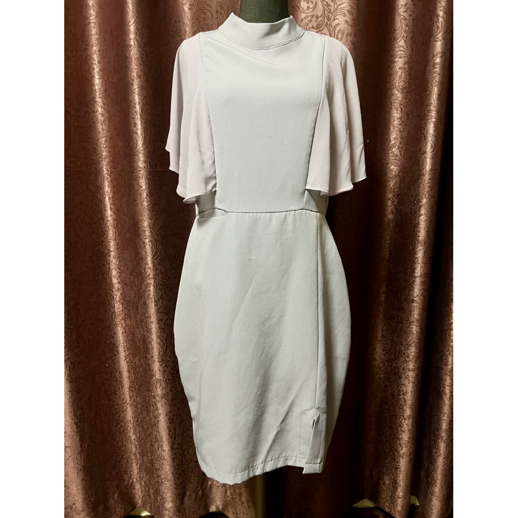 มือสอง (ให้นมได้ ) Mamong เดรสให้นม แขนระบาย สีเทา