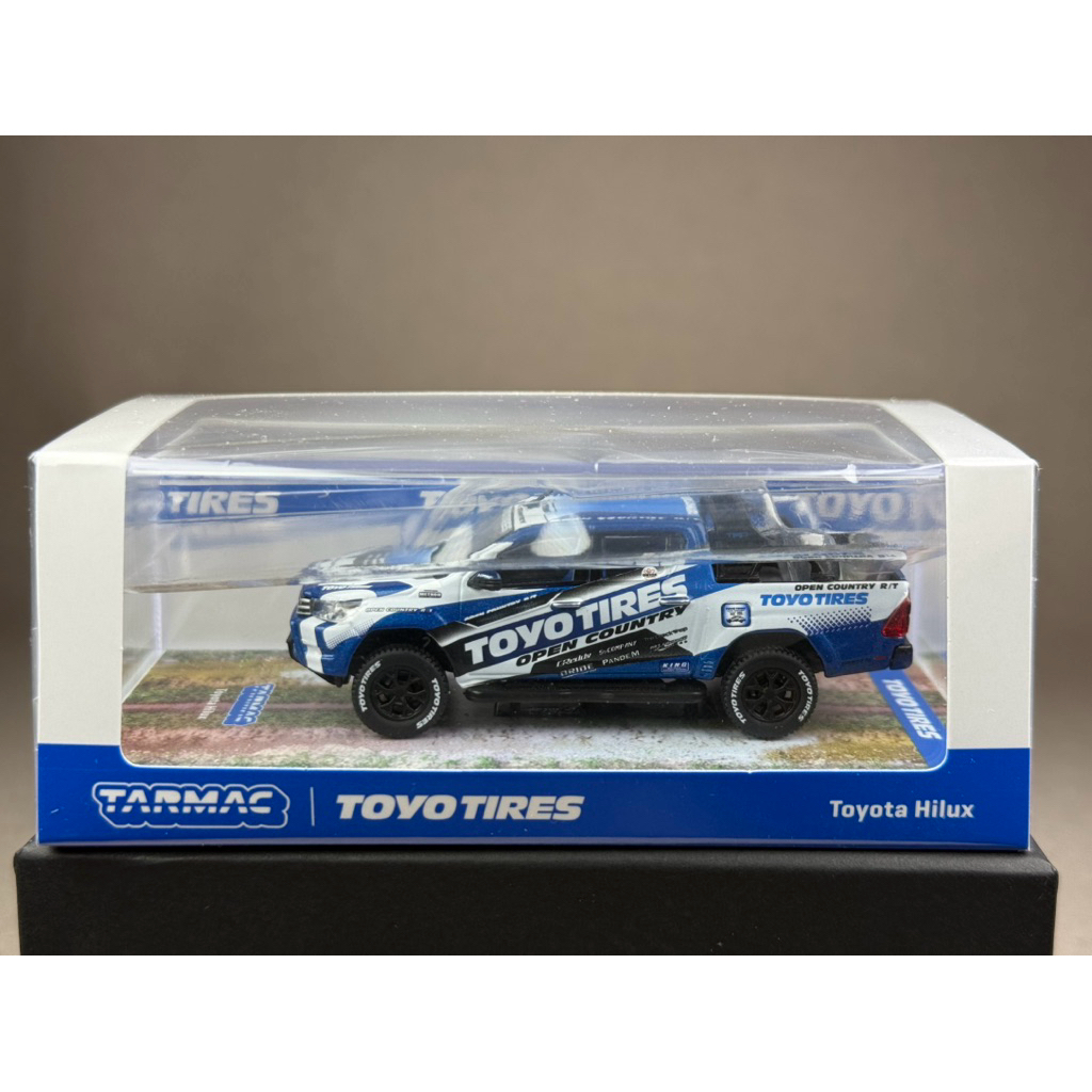 🔹Toyota Hilux Toyo Tires Scale 1:64 ยี่ห้อ Tarmac Works