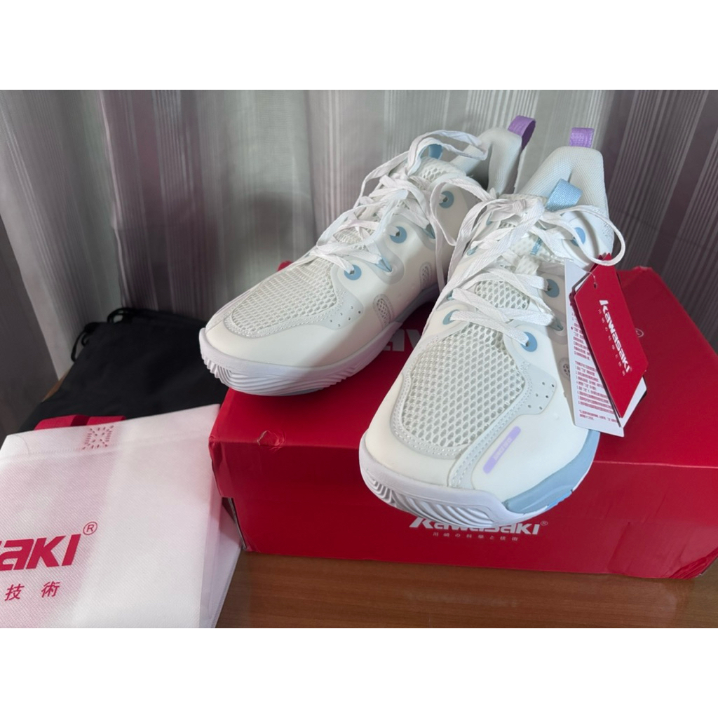 รองเท้าแบด Kawasaki มือ1 size EUR 42 (260 mm) ไม่ต้องรอพรี