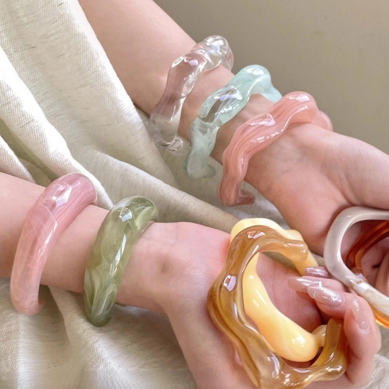 MORA - Resin Bracelet-พร้อมส่ง กำไลข้อมือ แฟชั่น สไตล์Y2K (กทม. มีส่งด่วน)