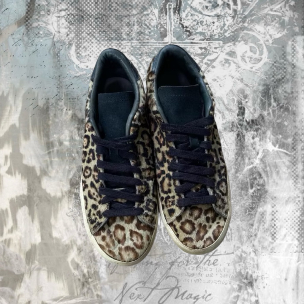 รองเท้าผ้าใบดาส ลายเสือ มือสอง💯 Y2k
